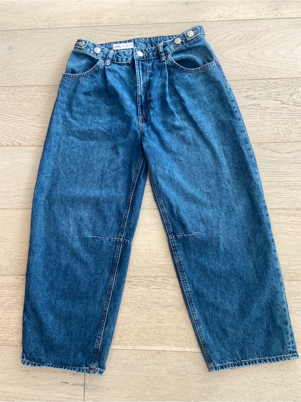 ZARA Barrel Ankle Jeans Size 6 Medium Wash Cinch Waist Horseshoe Denim EUC - Picture 2 of 8